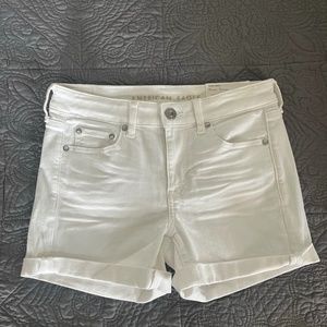 AE Super Stretch White Denim Midi Short 4